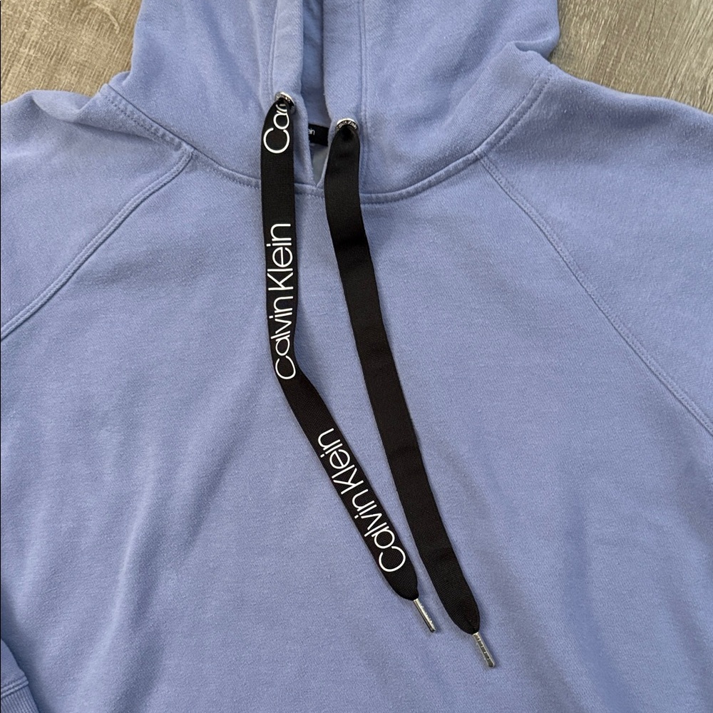 Calvin Klein Purple Cropped Hoodie with Branded Black Drawstrings Medium - Picture 4 of 5